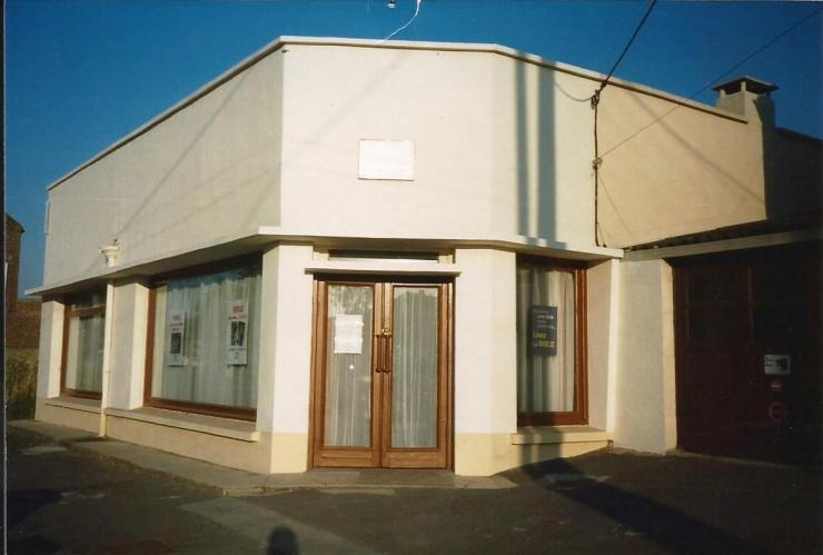 Local facade 1995